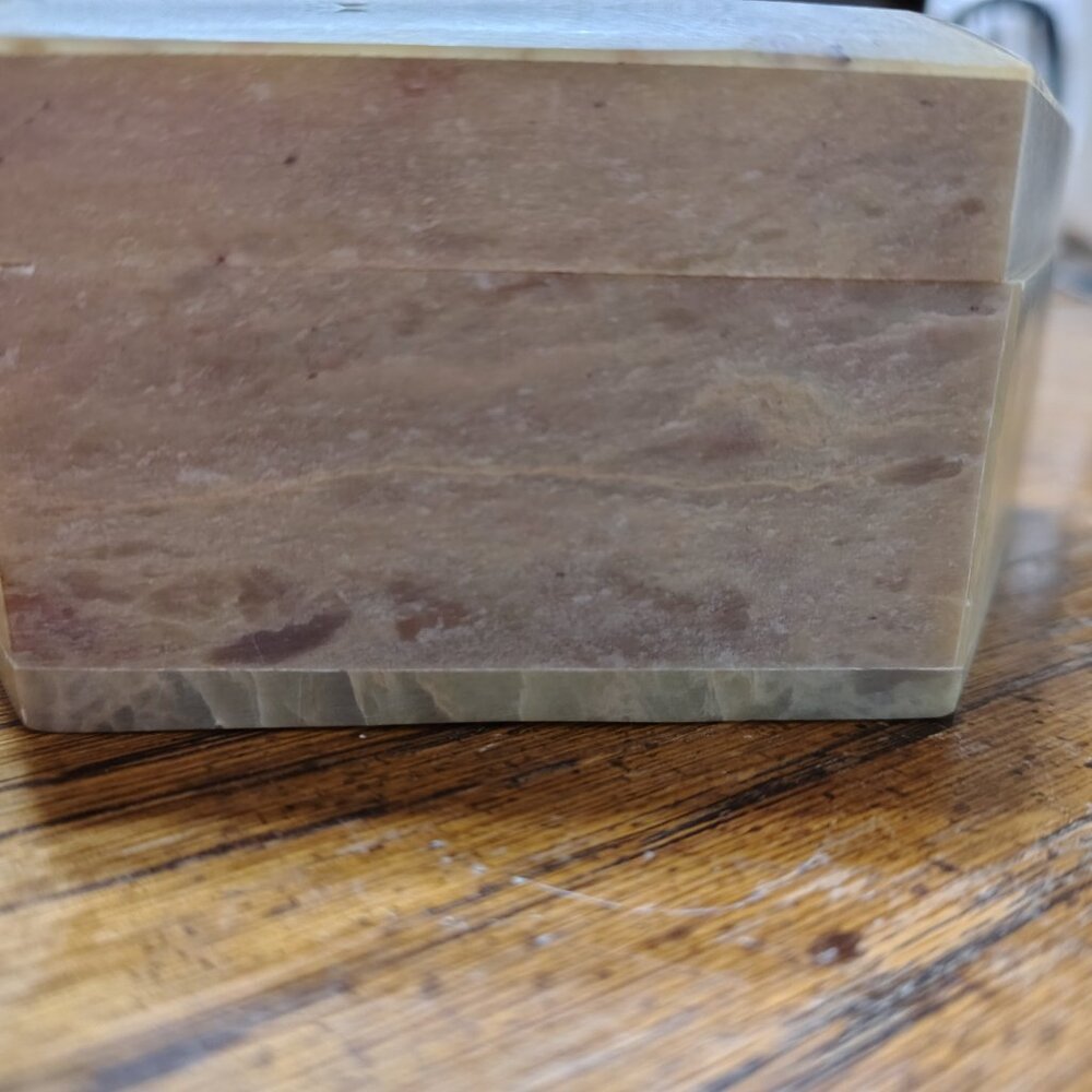 Small Soapstone Trinket Box with Elephant Detail - Picture 4 of 10